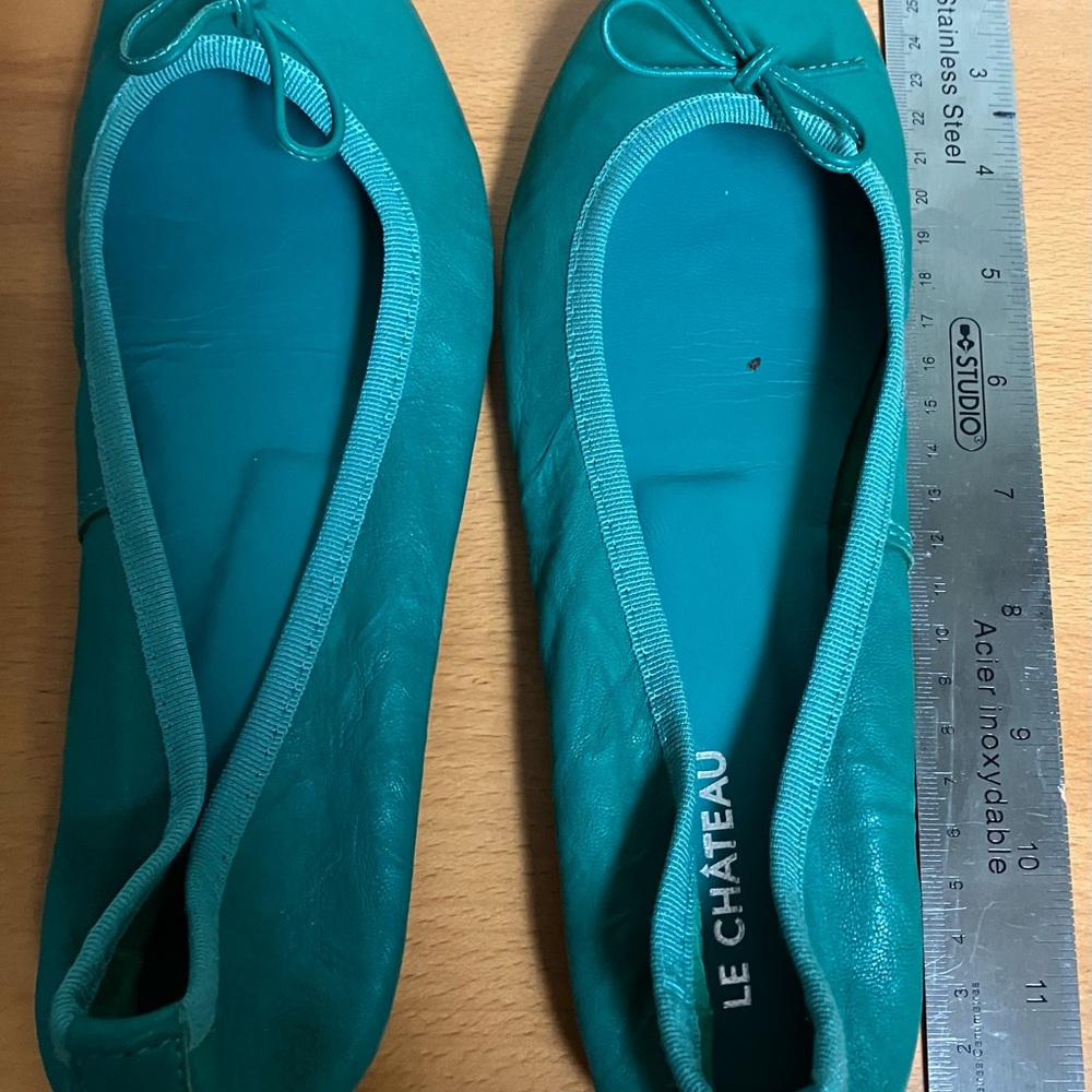 Le Chateau Turquoise Flats with Bow